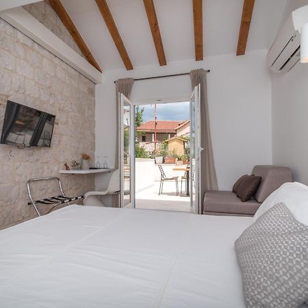 Bifora Heritage Hotel Trogir Bagian luar foto