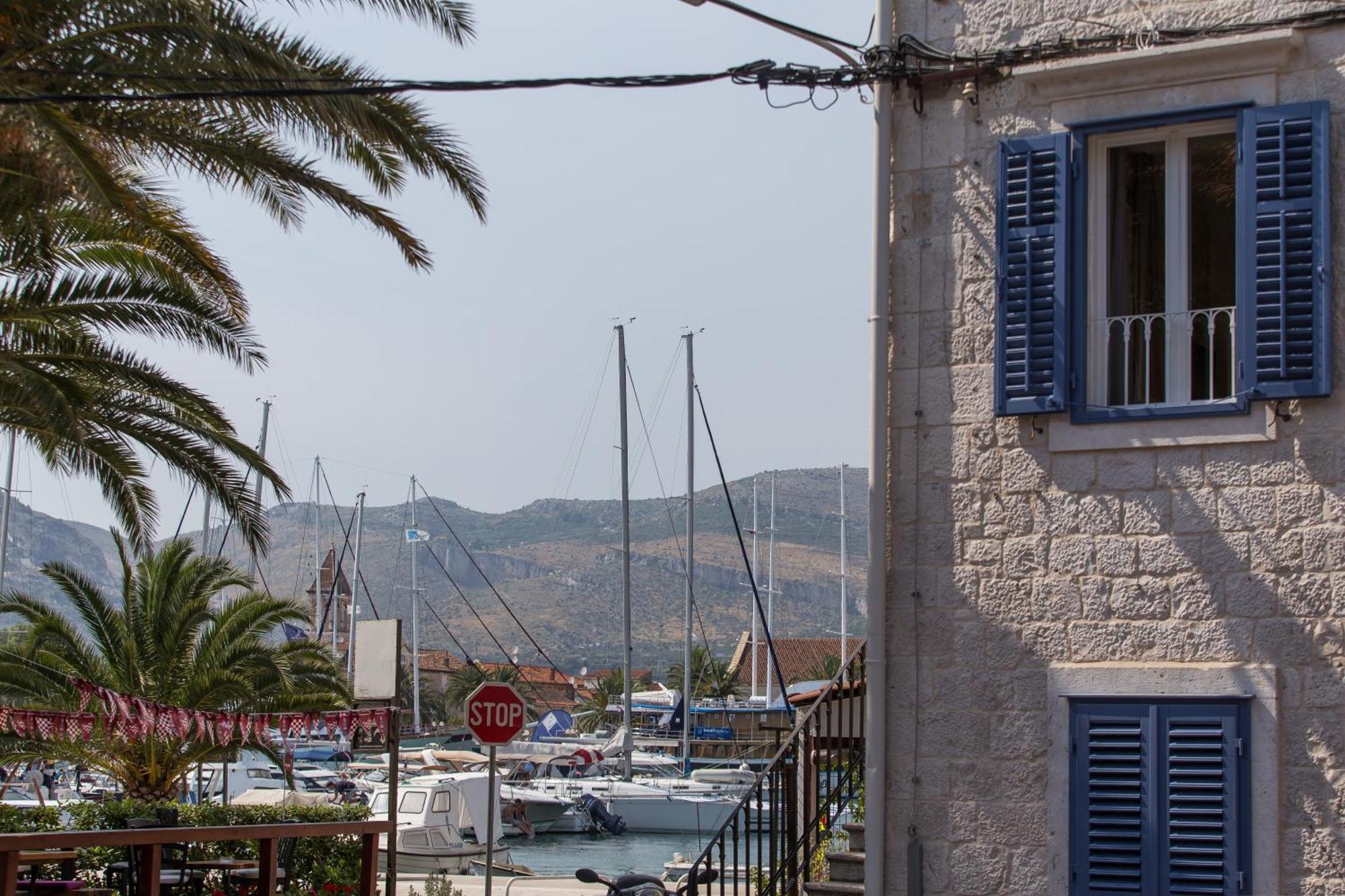 Bifora Heritage Hotel Trogir Bagian luar foto