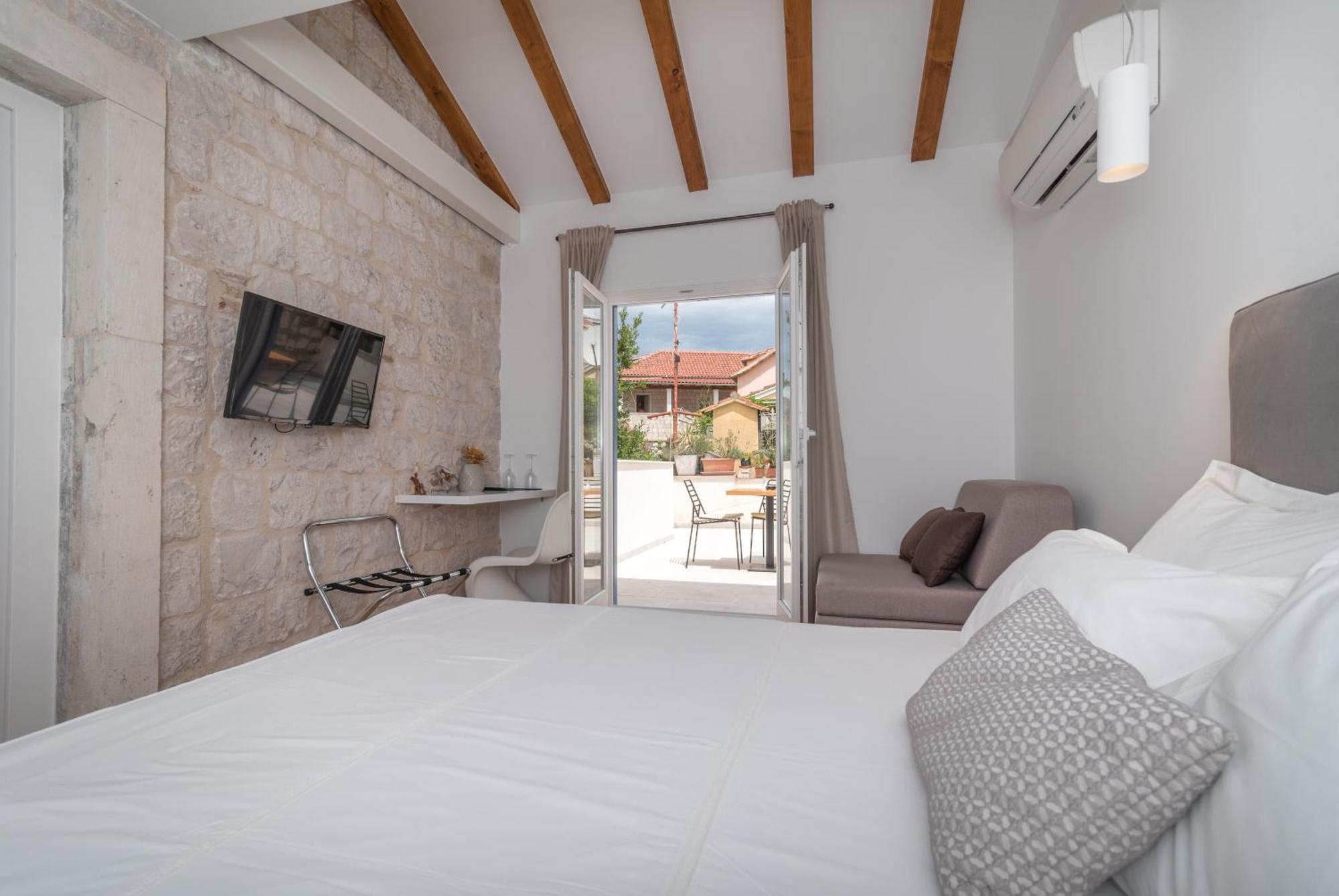 Bifora Heritage Hotel Trogir Bagian luar foto