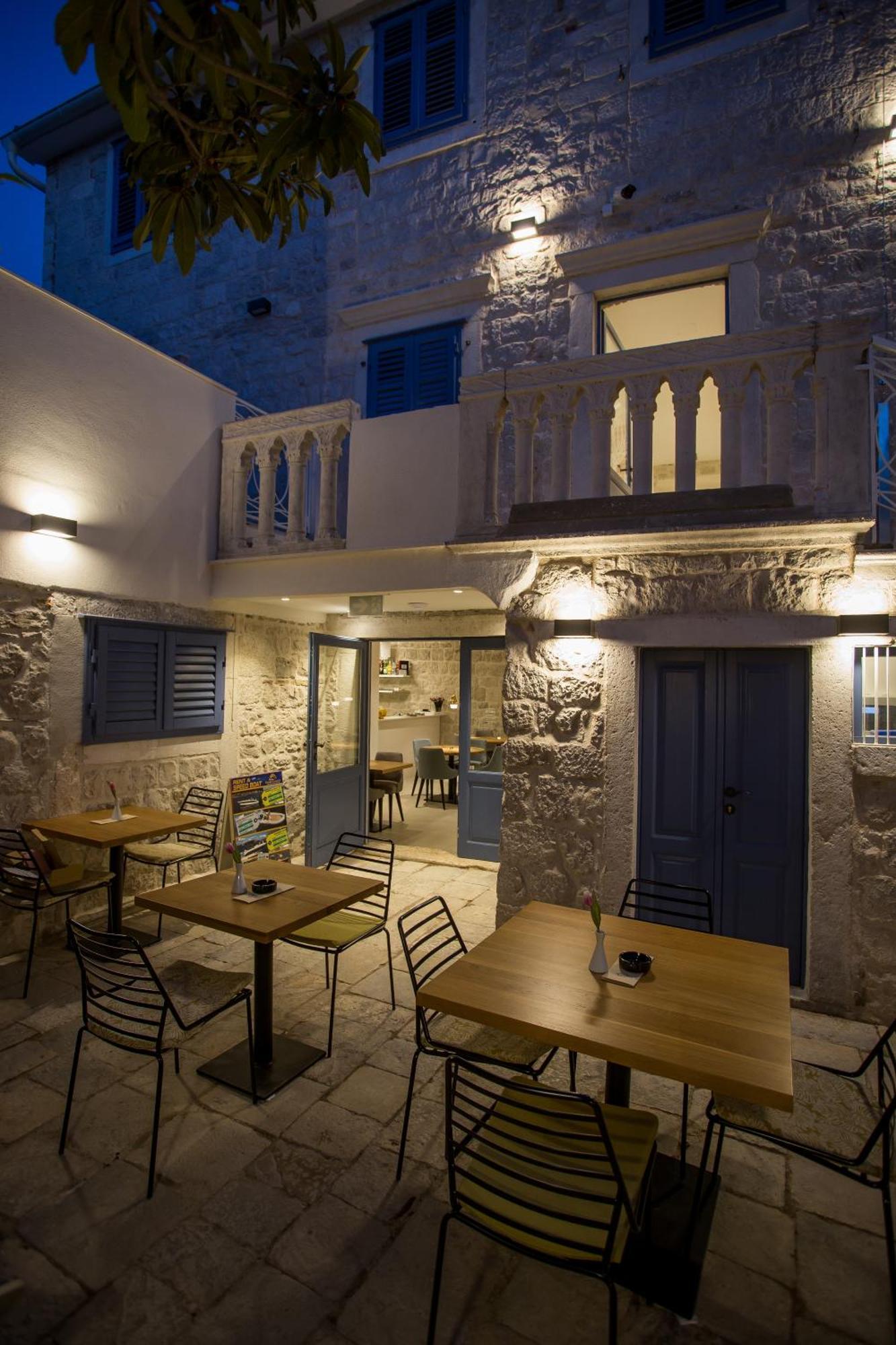Bifora Heritage Hotel Trogir Bagian luar foto